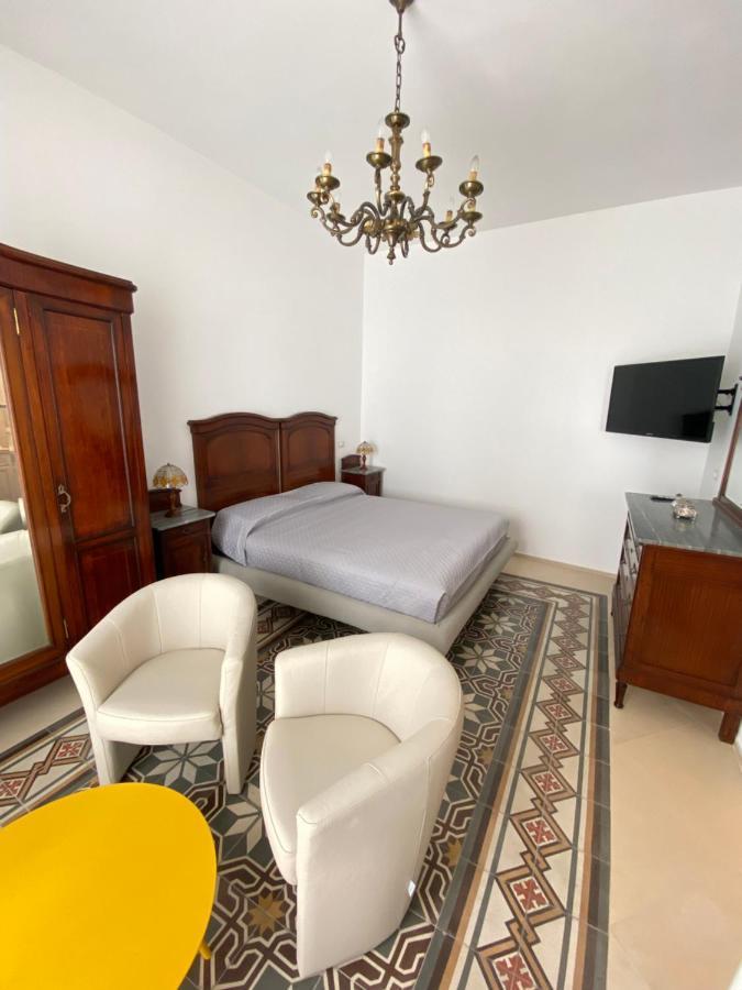 Al Corso Charming Rooms Пескічі Екстер'єр фото