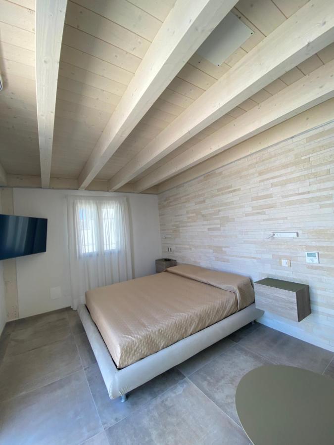 Al Corso Charming Rooms Пескічі Екстер'єр фото